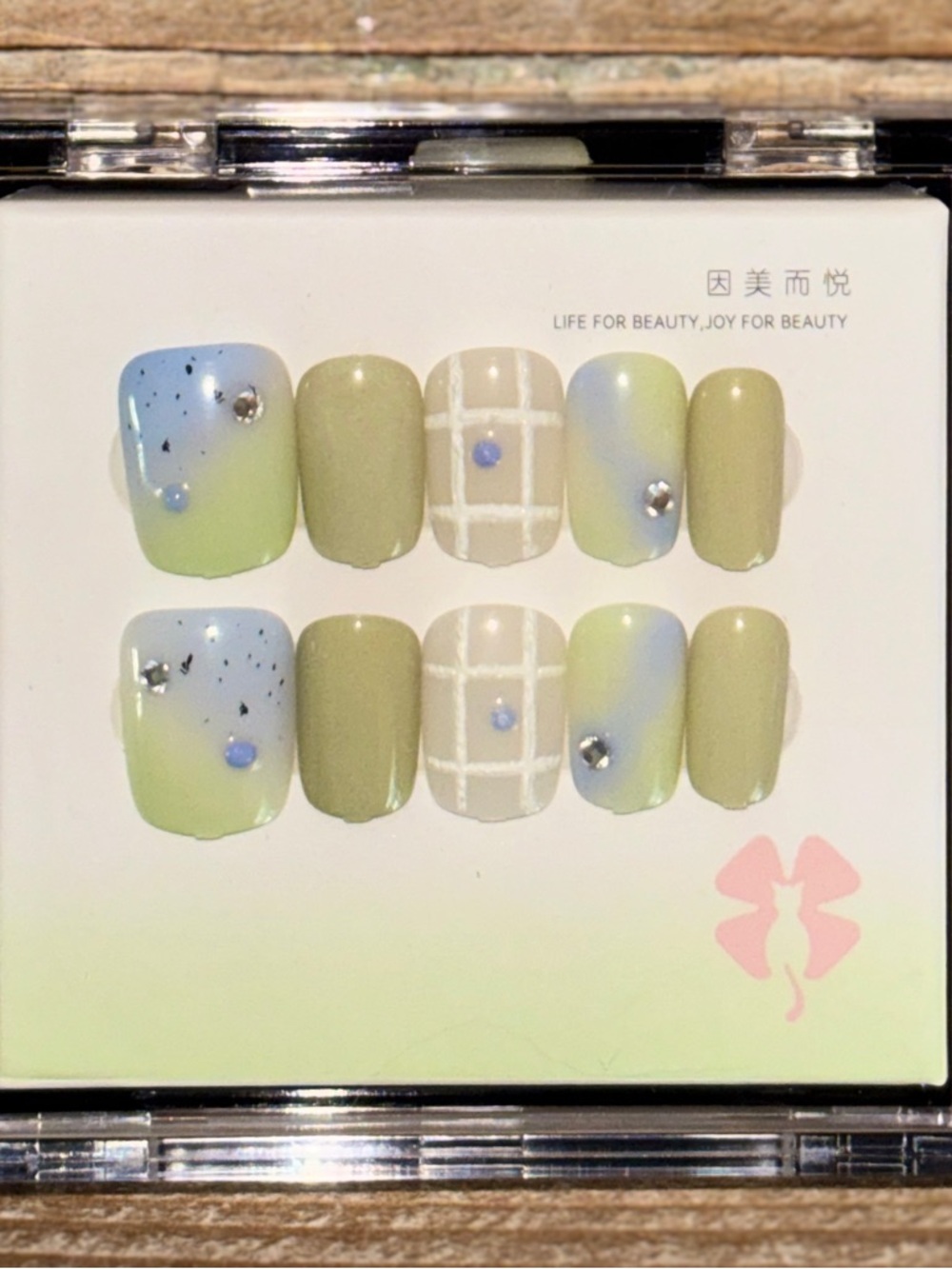 5 for $25 - Pastel Green & Blue Ombre Press-On Nail Set with Grid Accent